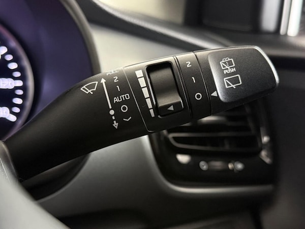Used Kia Stonic 2019 for sale - 75703517: Photo 29