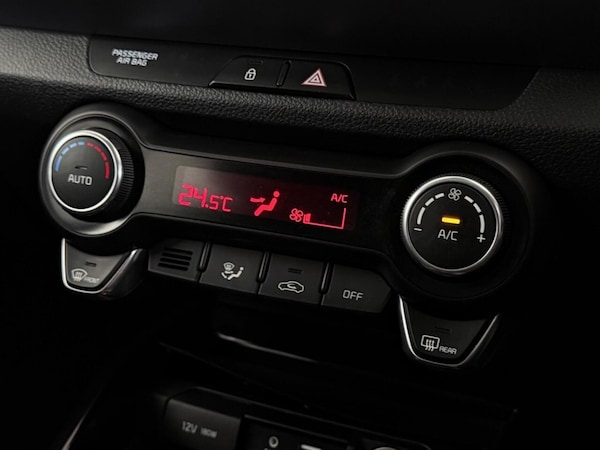 Used Kia Stonic 2019 for sale - 75703517: Photo 38