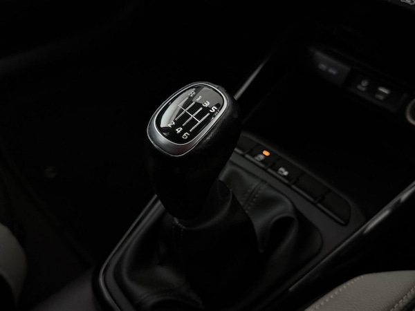 Used Kia Stonic 2019 for sale - 75703517: Photo 40