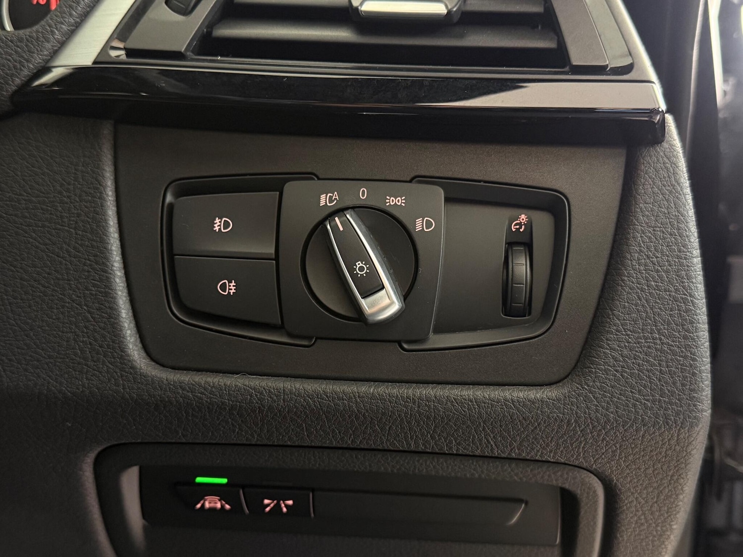 Used BMW 4 Series 2017 for sale - 77260111: Photo 32