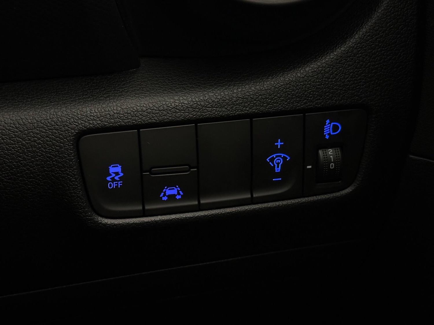 Used Hyundai KONA 2018 for sale - 78073349: Photo 32