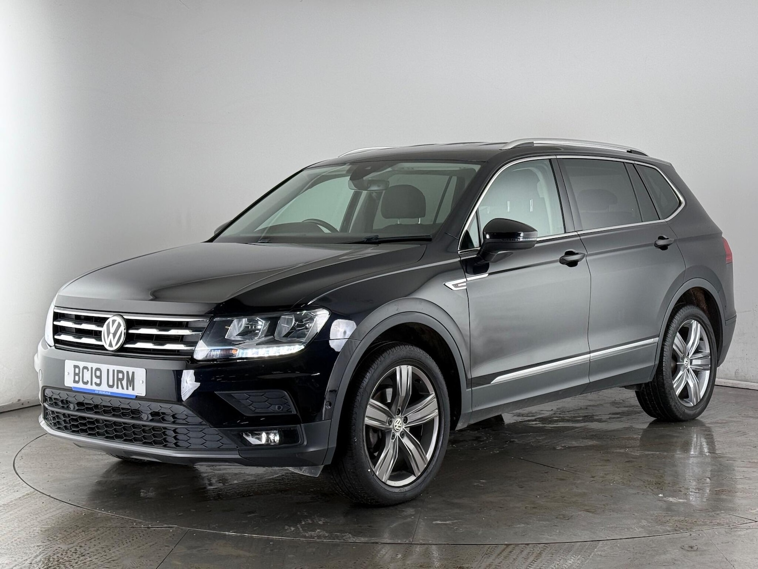 Used Volkswagen Tiguan Allspace 2019 for sale - 77054052: Photo 3