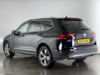Used Volkswagen Tiguan Allspace 2019 for sale - 77054052: Photo