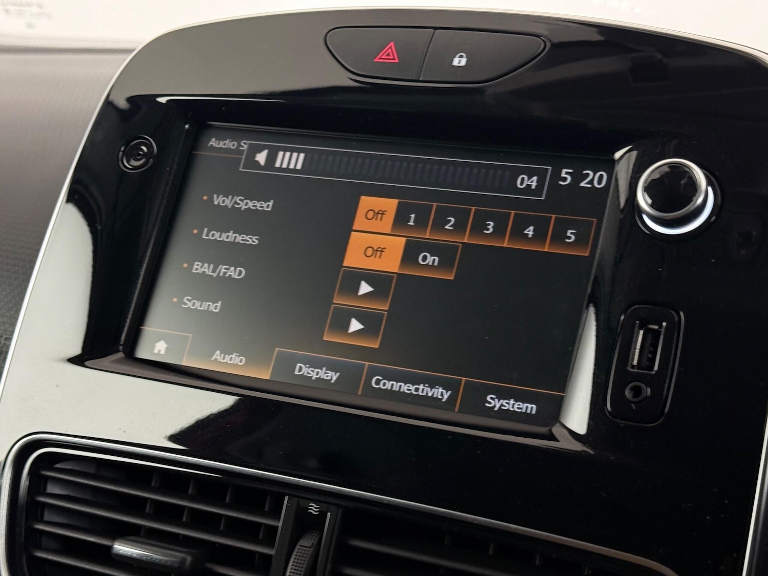 Used Renault Clio 2019 for sale - 77182939: Photo 22