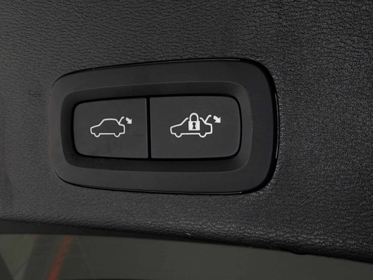 Used Volvo XC40 2021 for sale - 77259750: Photo 11