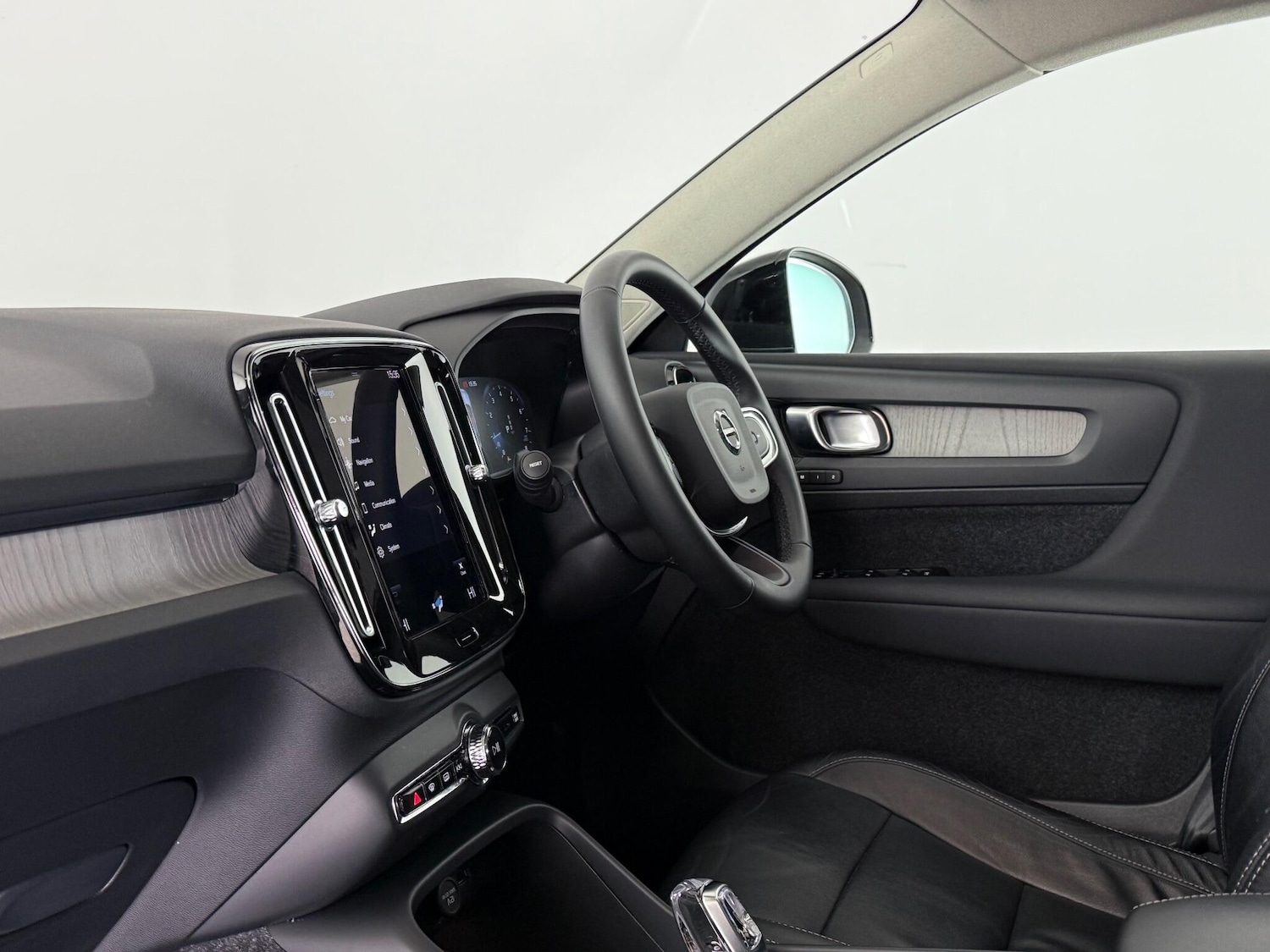 Used Volvo XC40 2021 for sale - 77259750: Photo 16