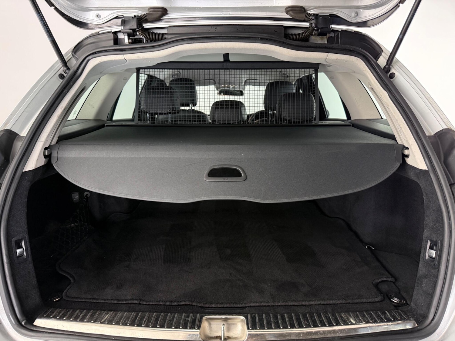 Used Mercedes-Benz C Class 2016 for sale - 77803039: Photo 9