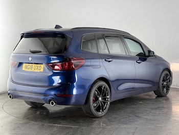 Used BMW 2 Series 2018 for sale - 76467032: Photo