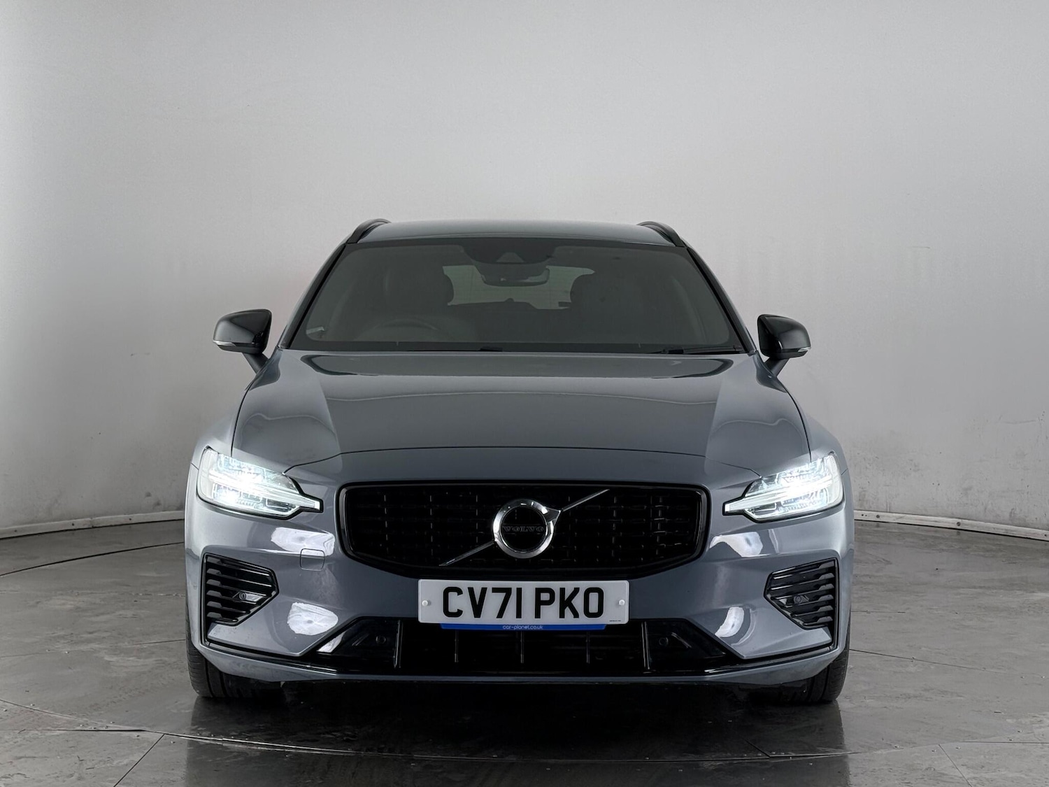 Used Volvo V60 2021 for sale - 77246440: Photo 2