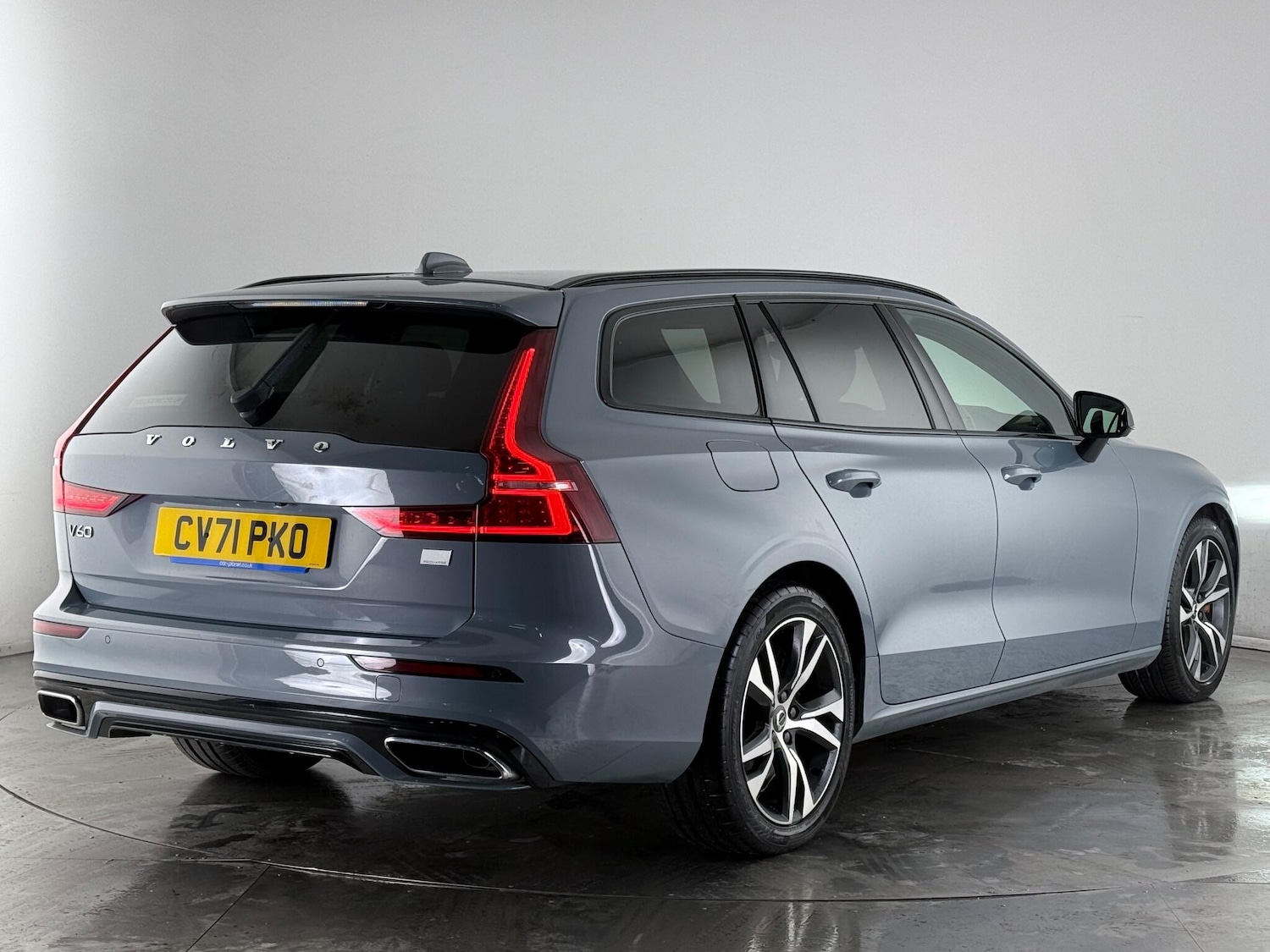 Used Volvo V60 2021 for sale - 77246440: Photo 5