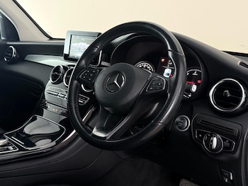Used Mercedes-Benz GLC 2018 for sale - 79202717: Photo