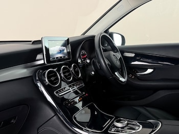 Used Mercedes-Benz GLC 2018 for sale - 79202717: Photo