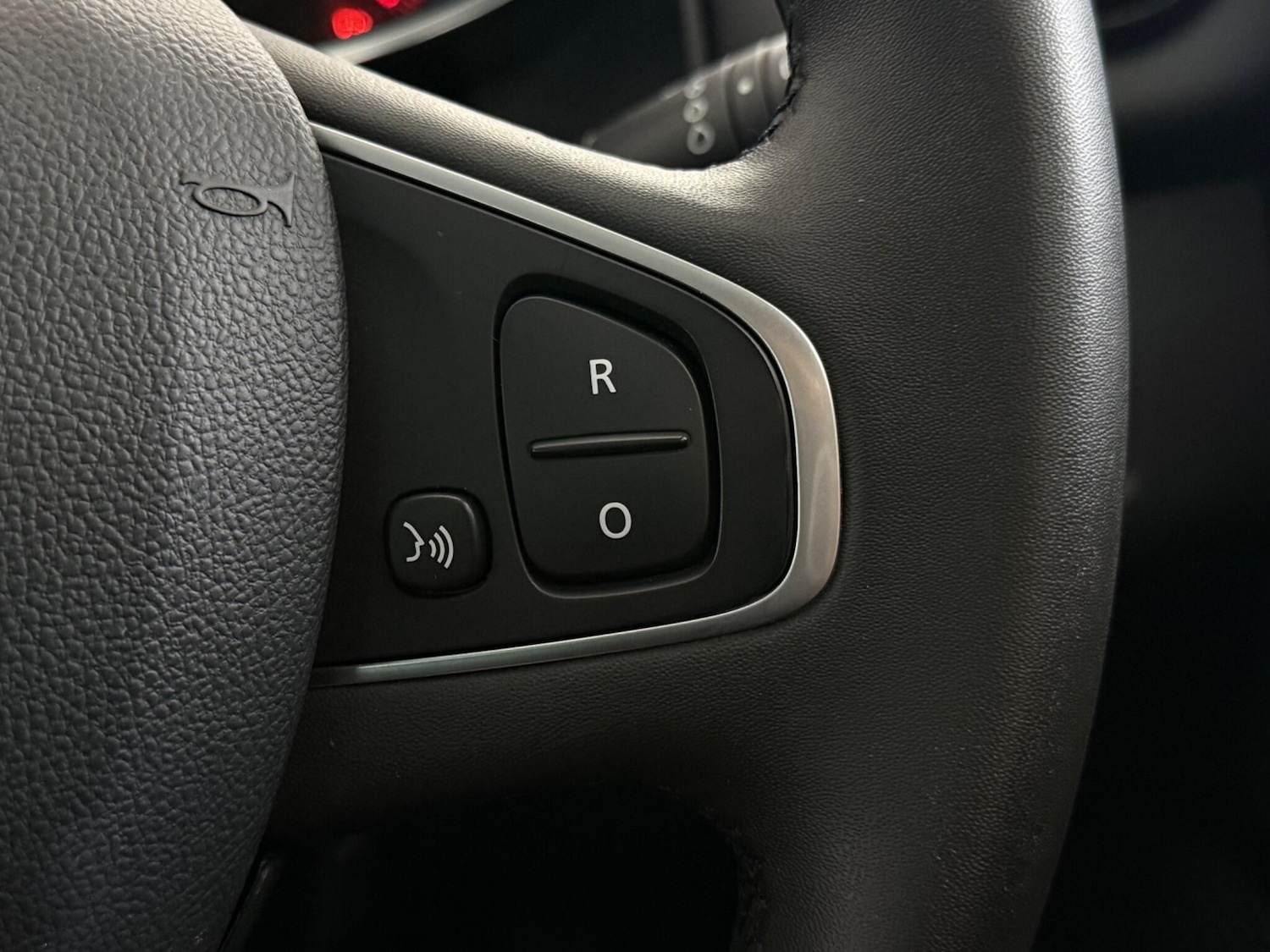 Used Renault Clio 2019 for sale - 77738813: Photo 17