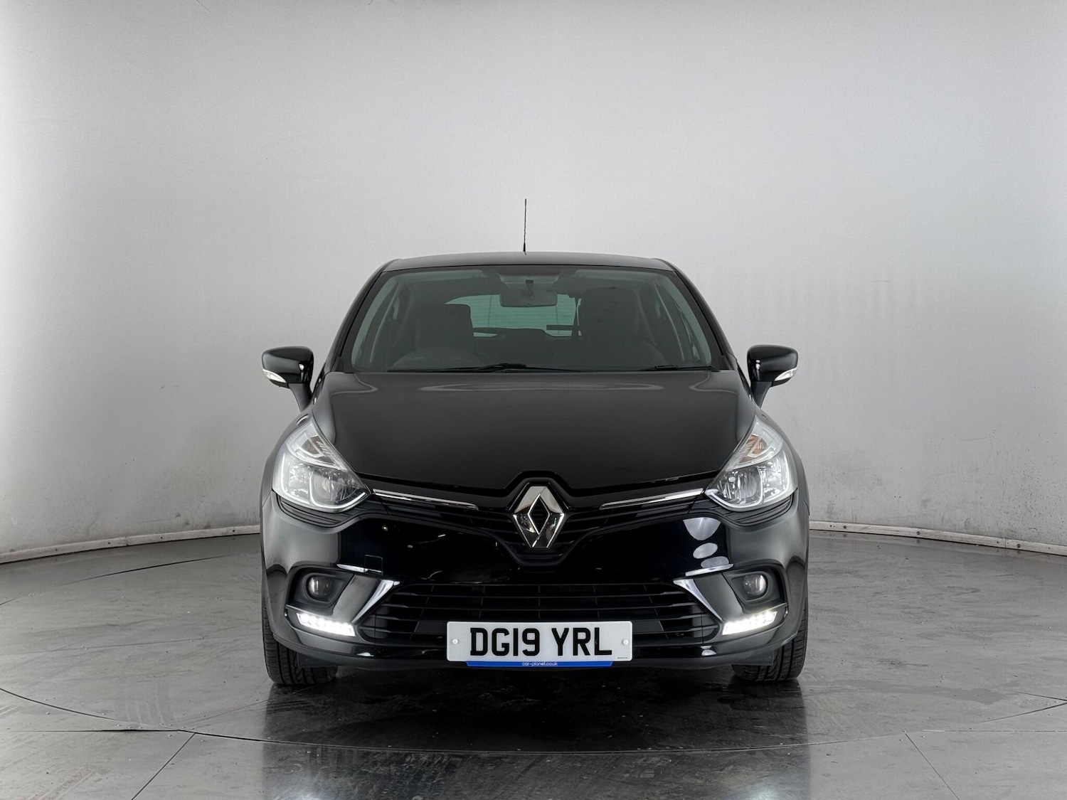 Used Renault Clio 2019 for sale - 77738813: Photo 2