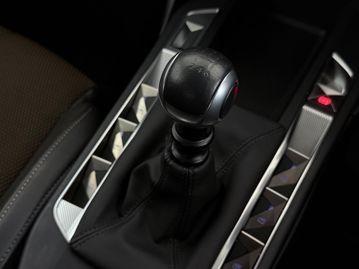 Used DS Automobiles DS 3 Crossback 2022 for sale - 77243998: Photo 30