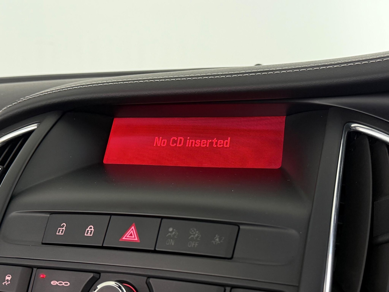 Used Vauxhall Cascada 2016 for sale - 76467160: Photo 28