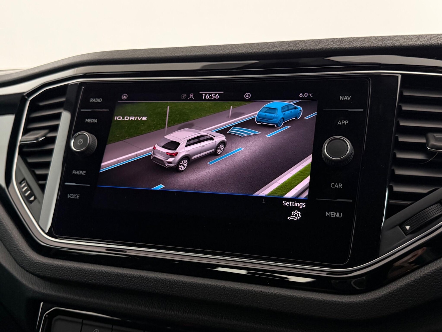 Used Volkswagen T-Roc 2021 for sale - 78185856: Photo 28