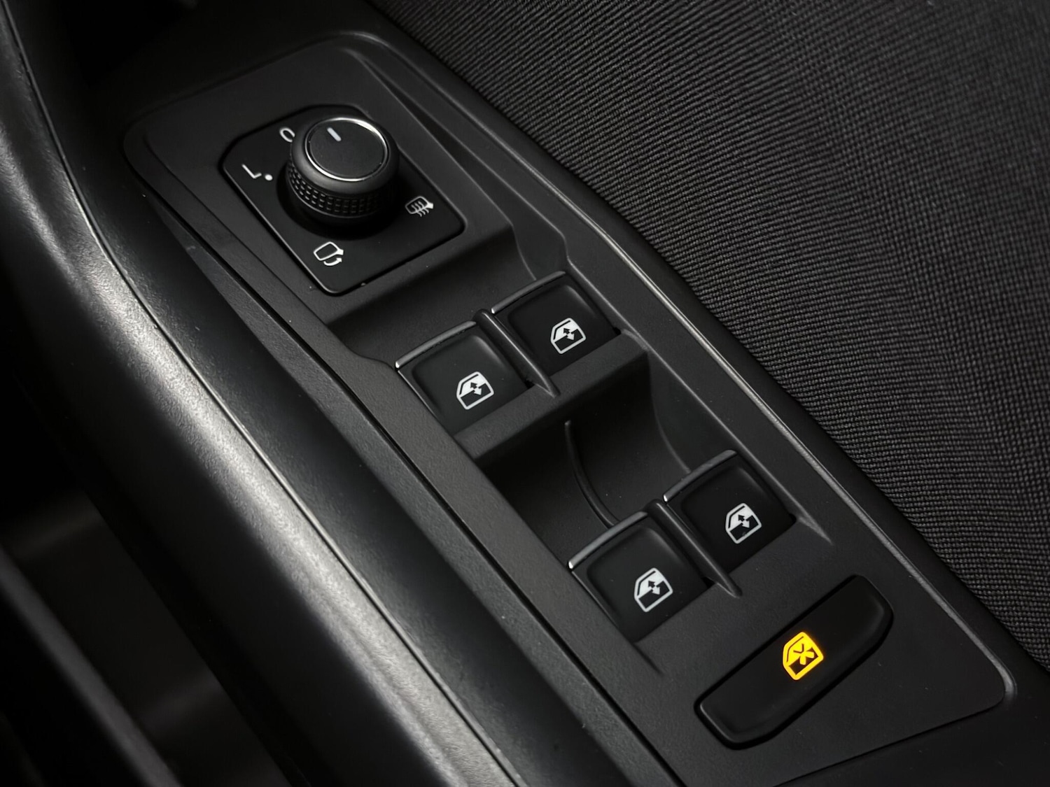 Used Volkswagen T-Roc 2021 for sale - 78185856: Photo 32