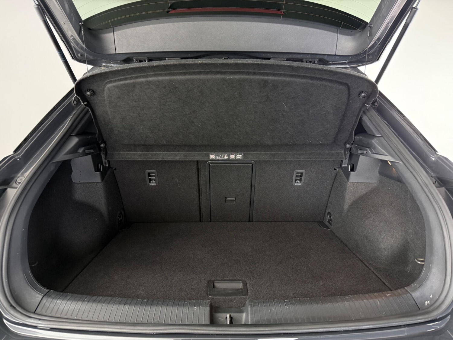 Used Volkswagen T-Roc 2021 for sale - 78185856: Photo 9