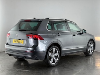 Used Volkswagen Tiguan 2019 for sale - 76367500: Photo