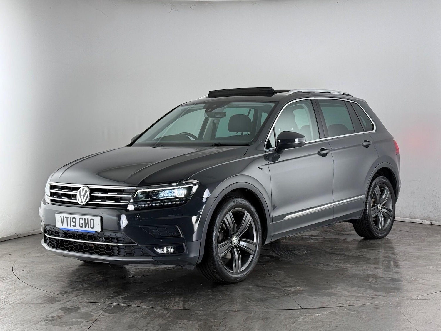 Used Volkswagen Tiguan 2019 for sale - 77054070: Photo 3