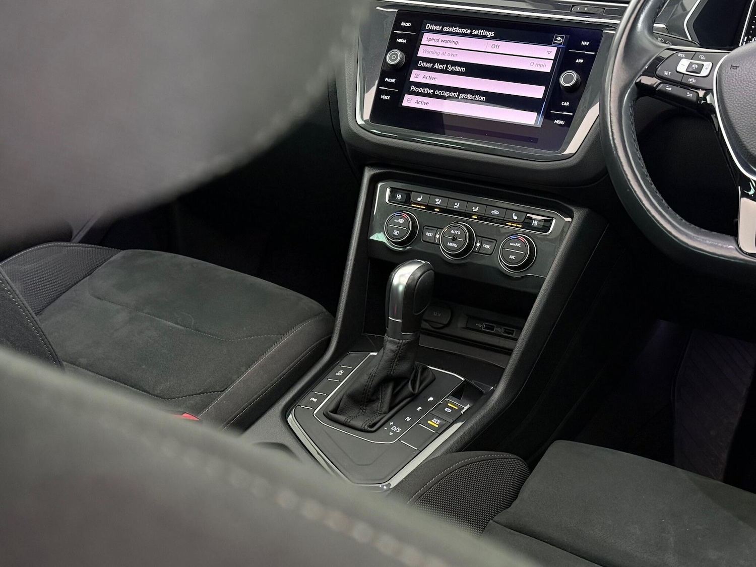 Used Volkswagen Tiguan 2019 for sale - 77054070: Photo 38