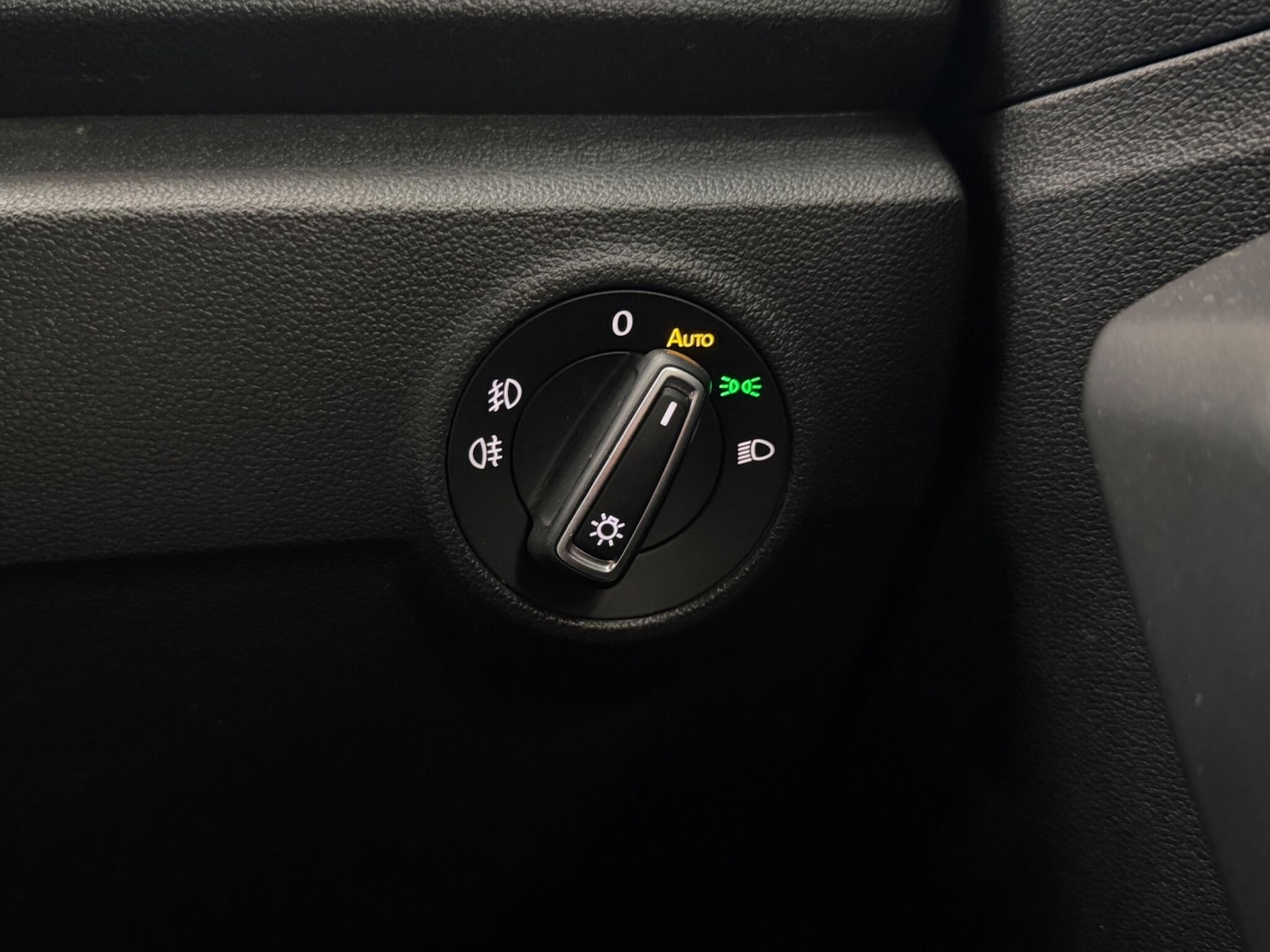 Used Volkswagen T-Roc 2019 for sale - 78157983: Photo 20