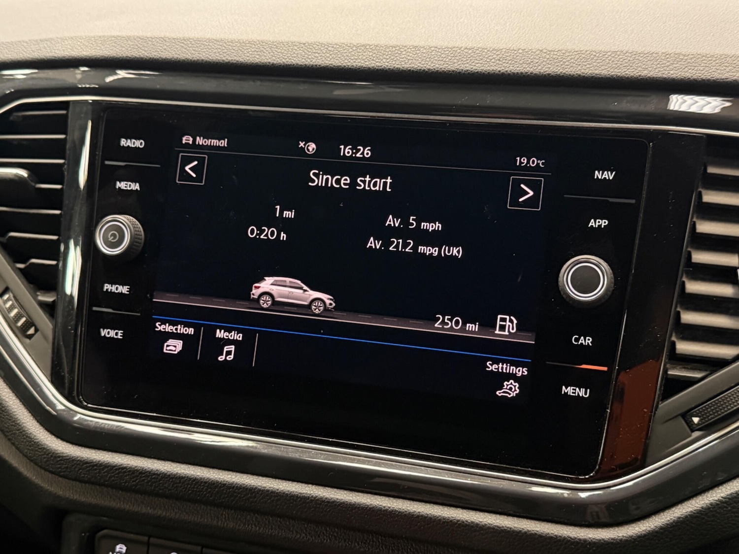 Used Volkswagen T-Roc 2019 for sale - 78157983: Photo 26