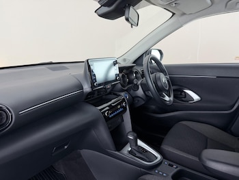 Used Toyota Yaris Cross 2023 for sale - 79120013: Photo