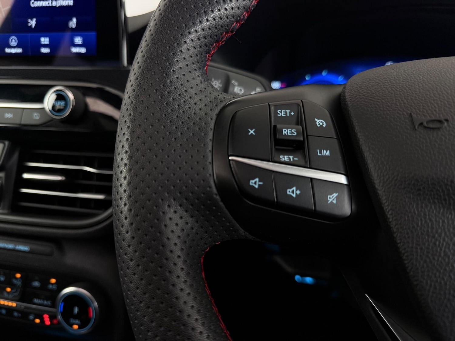 Used Ford Kuga 2023 for sale - 76467125: Photo 25