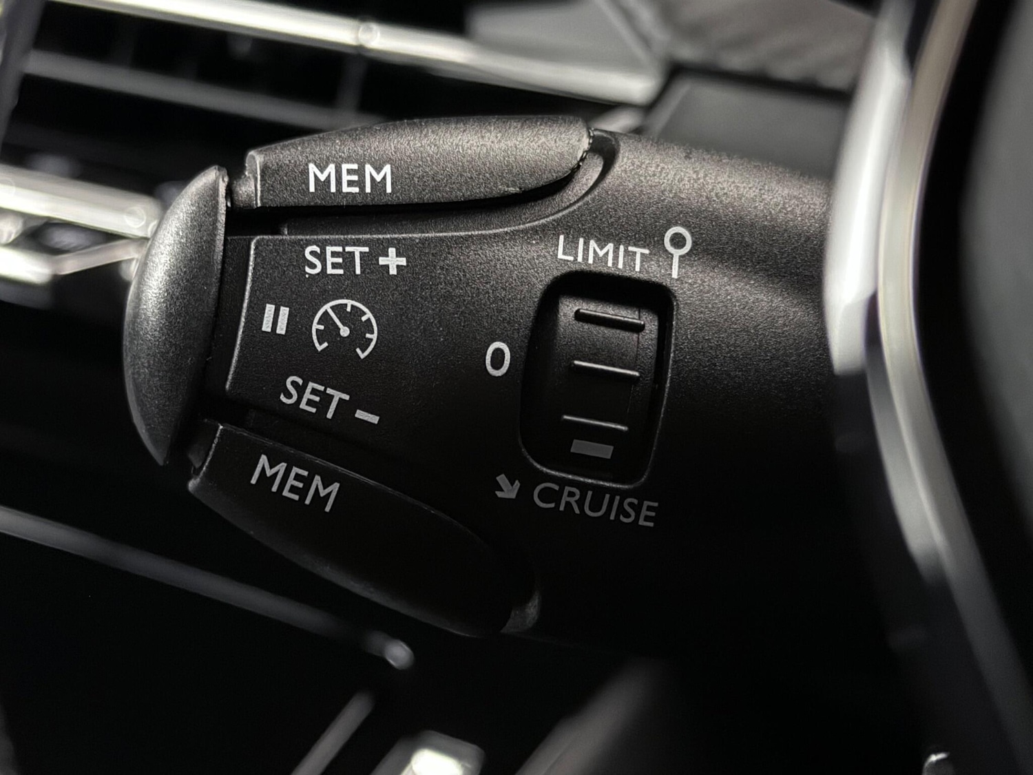 Used Peugeot 2008 2022 for sale - 77246404: Photo 22