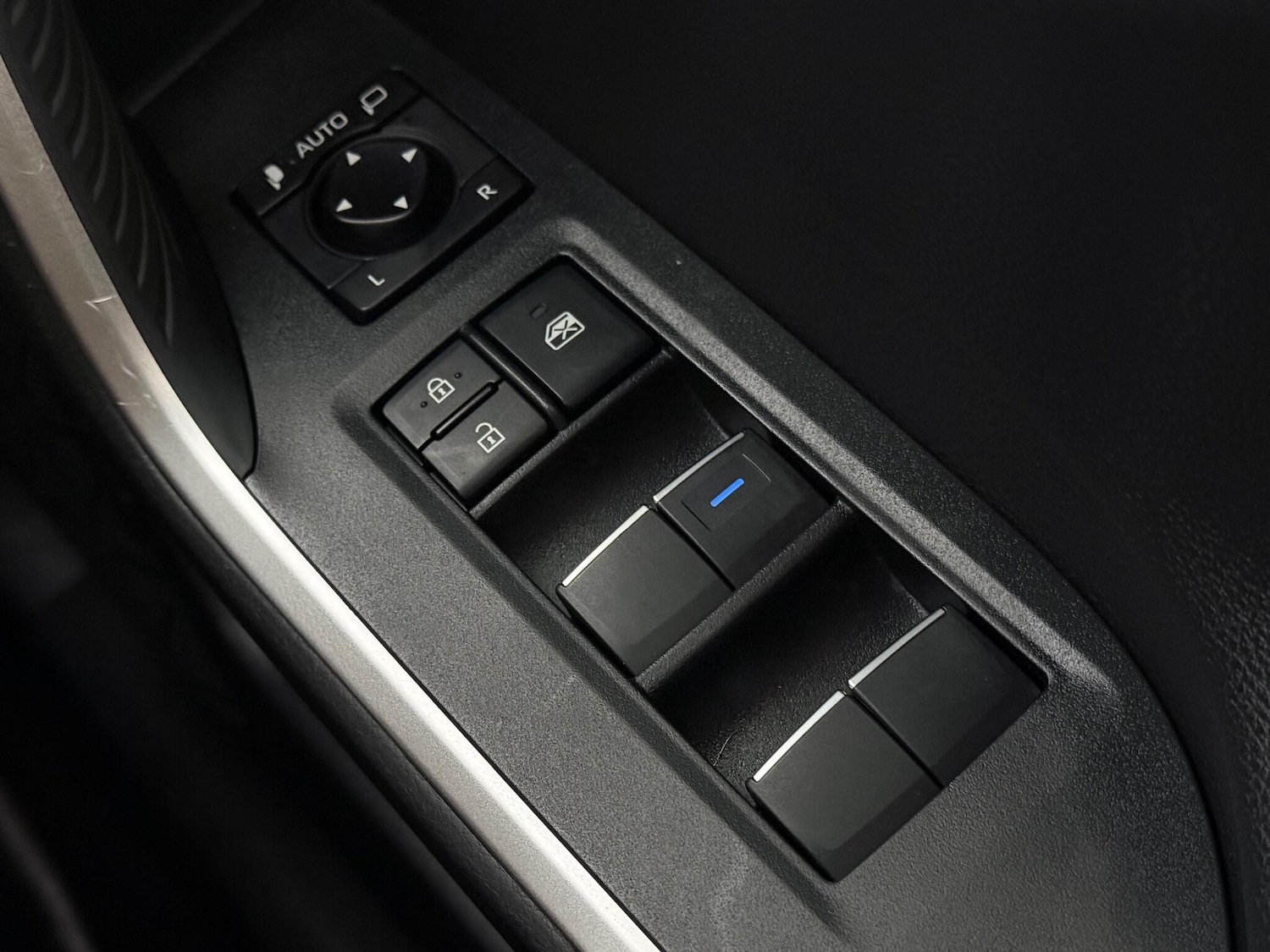 Used Toyota RAV4 2020 for sale - 76466955: Photo 28