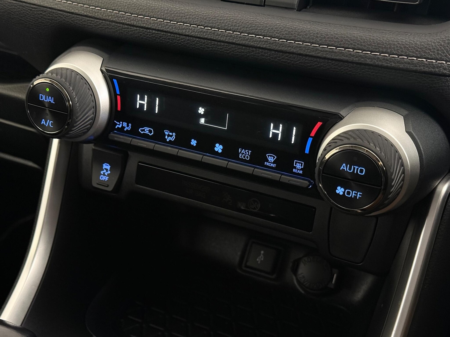 Used Toyota RAV4 2020 for sale - 76466955: Photo 40