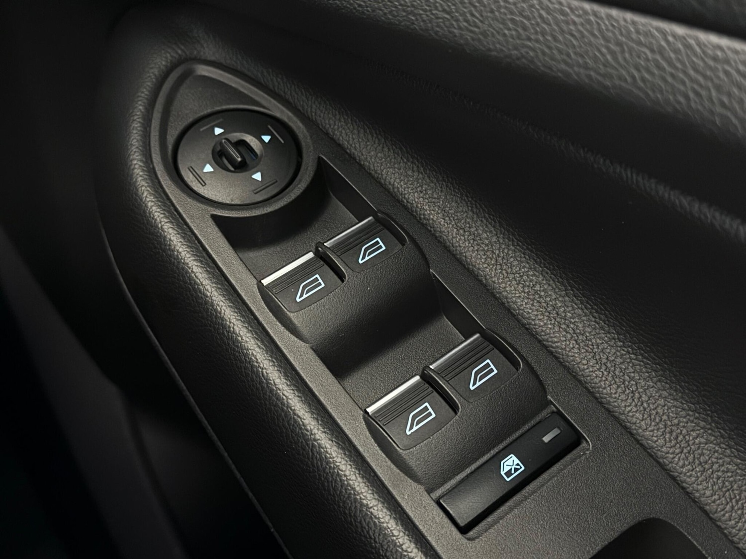 Used Ford Kuga 2016 for sale - 77182653: Photo 24