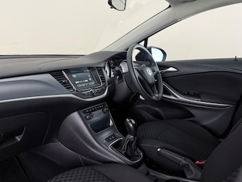 Used Vauxhall Astra 2017 for sale - 79577478: Photo