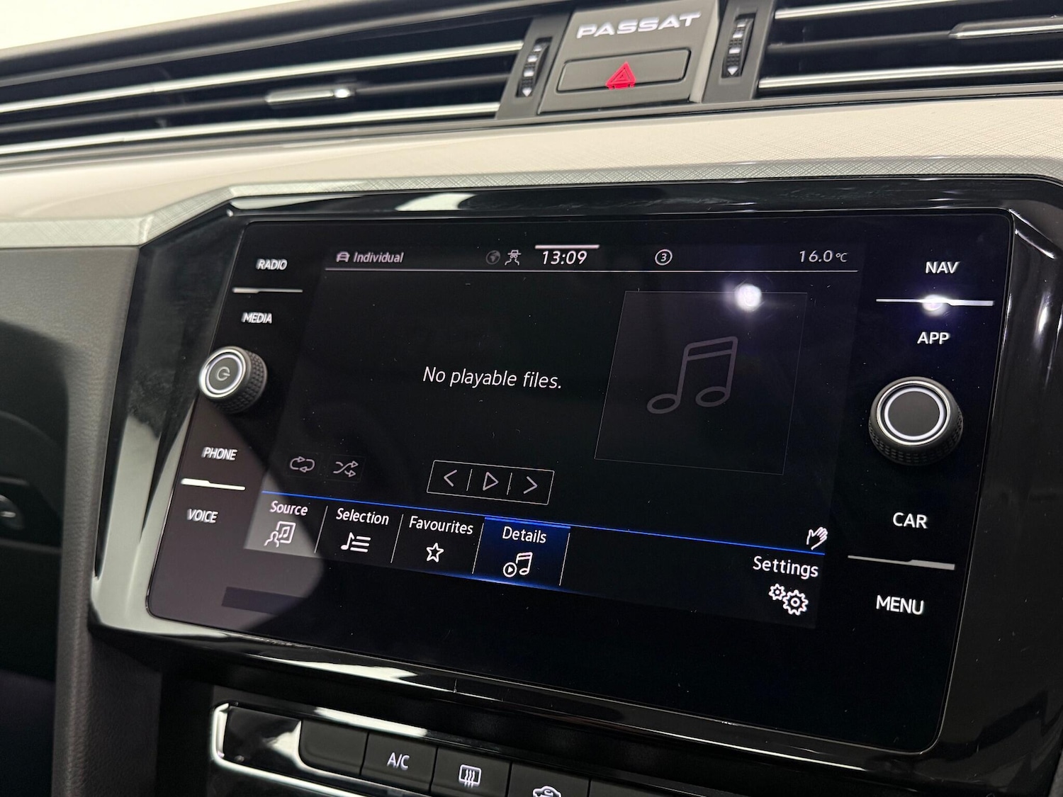 Used Volkswagen Passat 2022 for sale - 77216789: Photo 30