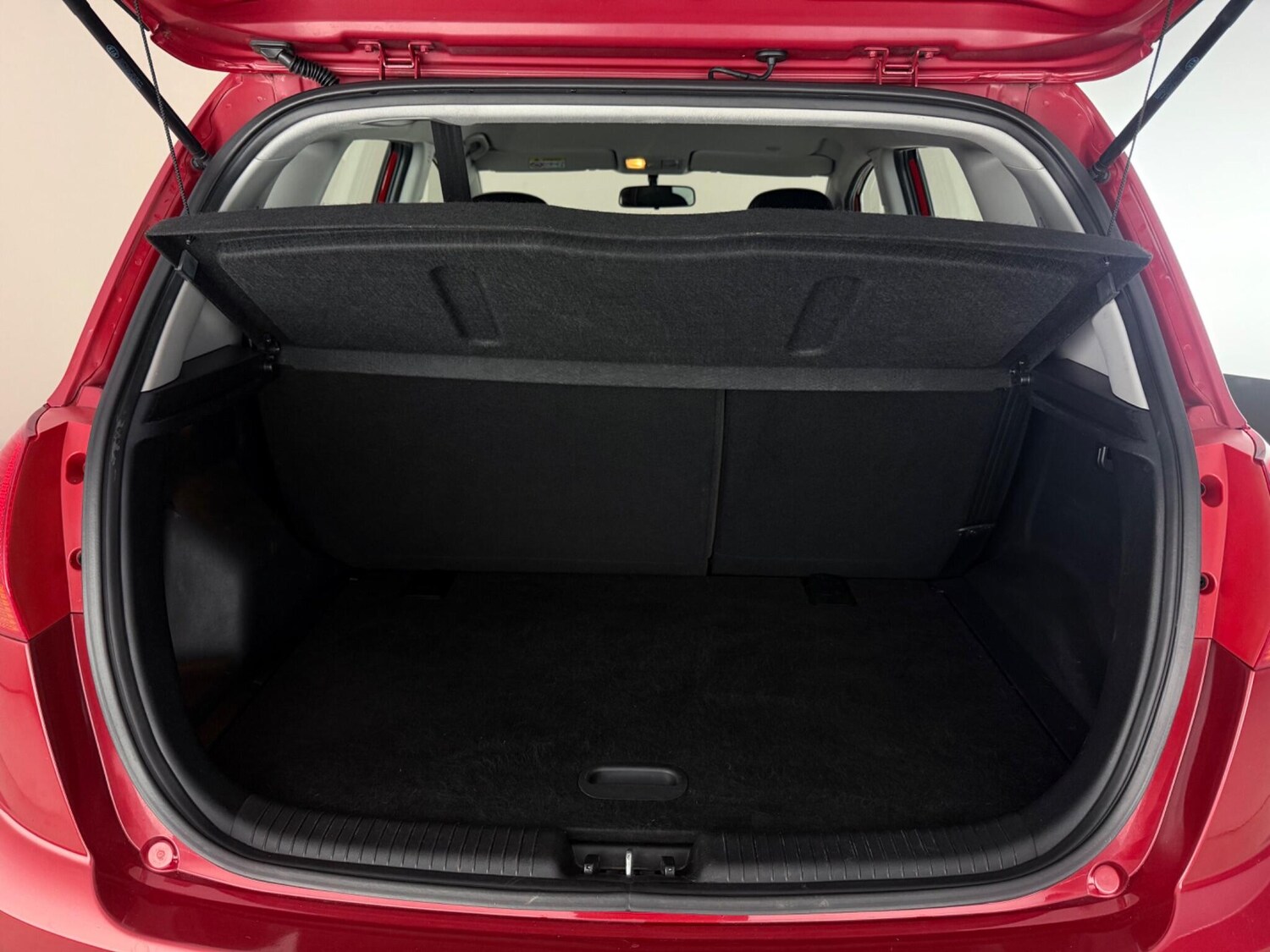 Used Kia Venga 2015 for sale - 77672123: Photo 8