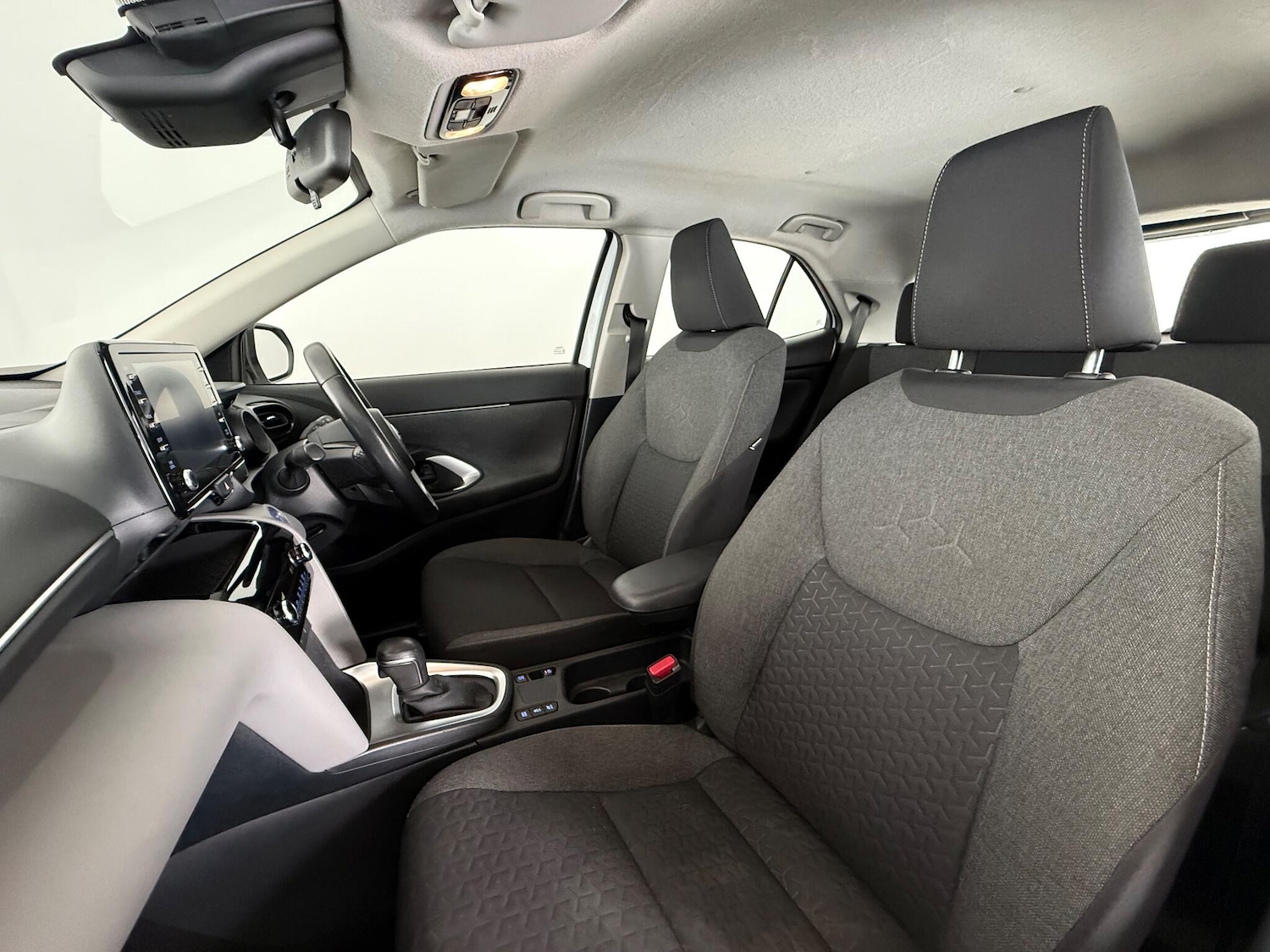 Used Toyota Yaris Cross 2022 for sale - 77182790: Photo 13