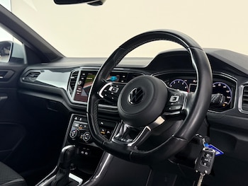 Used Volkswagen T-Roc 2020 for sale - 78797403: Photo