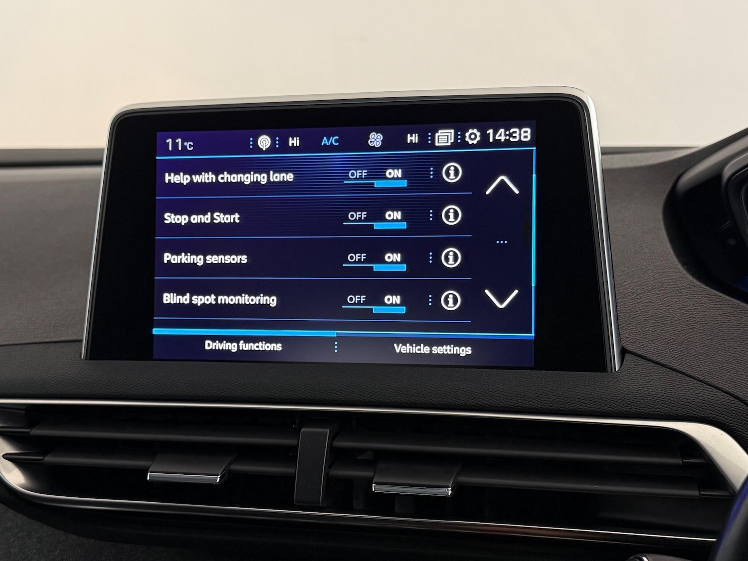 Used Peugeot 3008 2018 for sale - 77182386: Photo 27