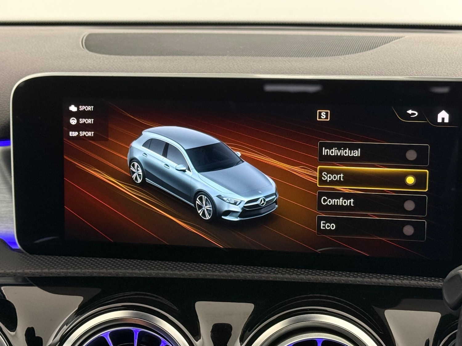 Used Mercedes-Benz A-Class 2018 for sale - 77760539: Photo 19