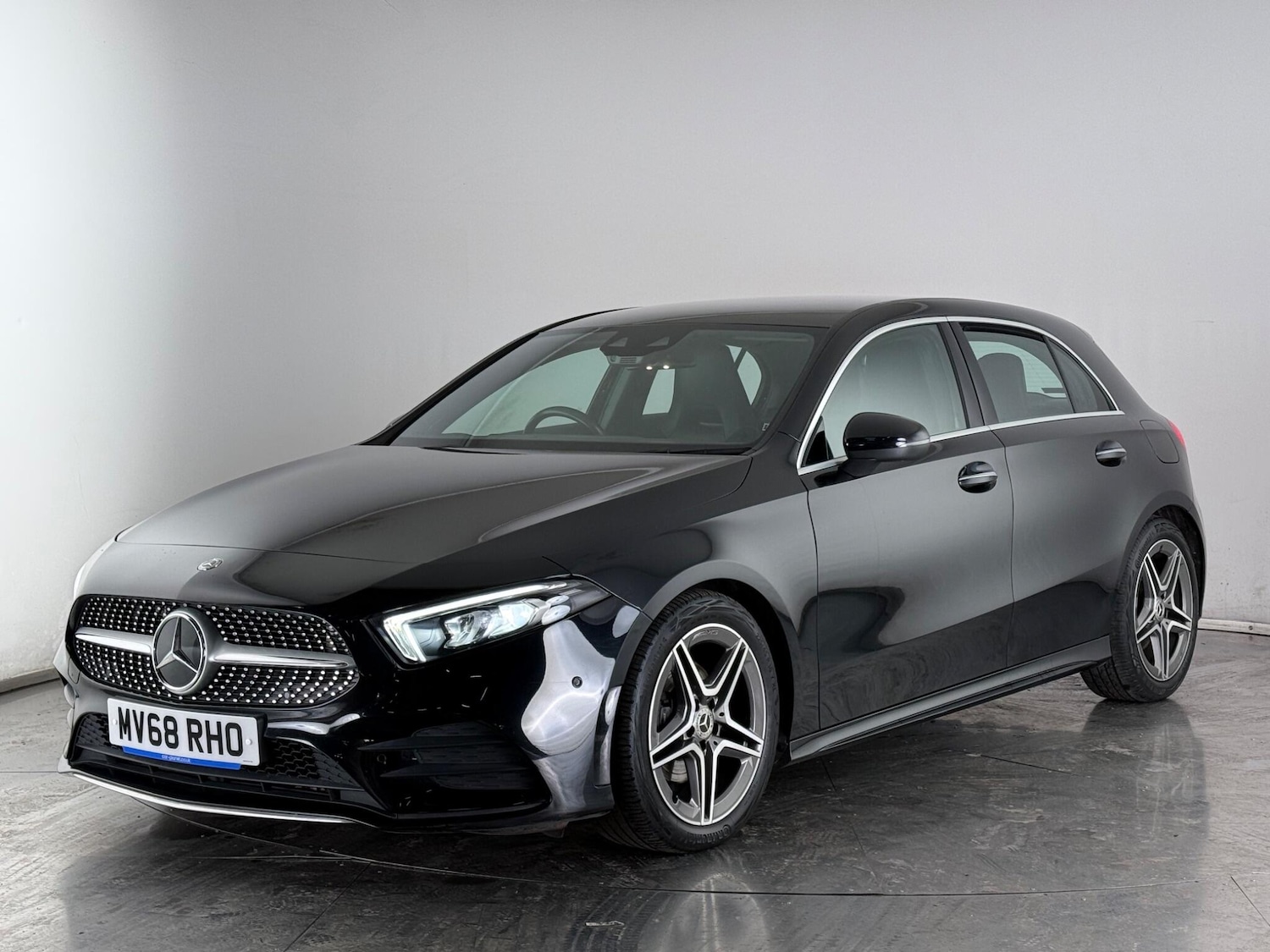 Used Mercedes-Benz A-Class 2018 for sale - 77760539: Photo 3