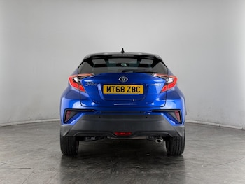 Used Toyota C-HR 2018 for sale - 77222744: Photo