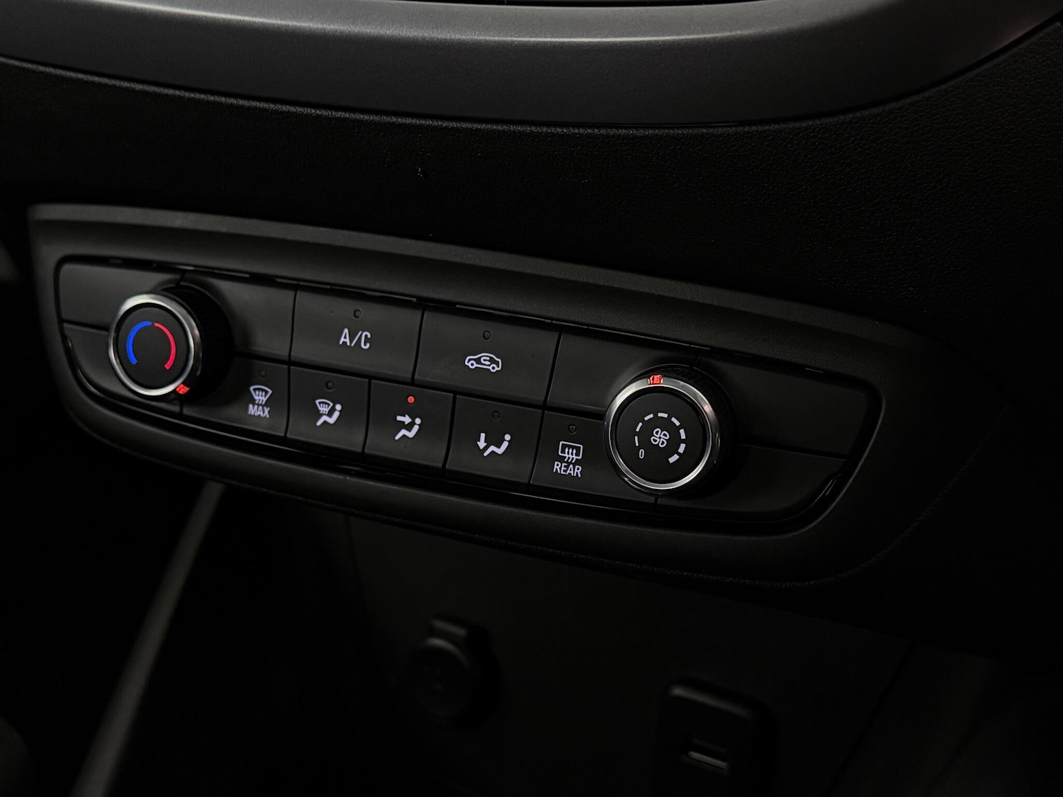 Used Vauxhall Crossland 2021 for sale - 77182874: Photo 25