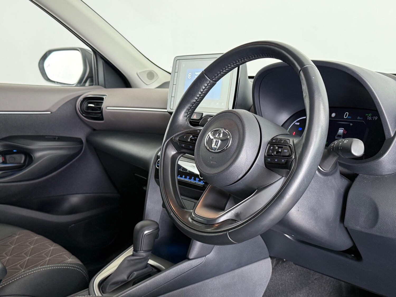 Used Toyota Yaris Cross 2023 for sale - 76658557: Photo 14