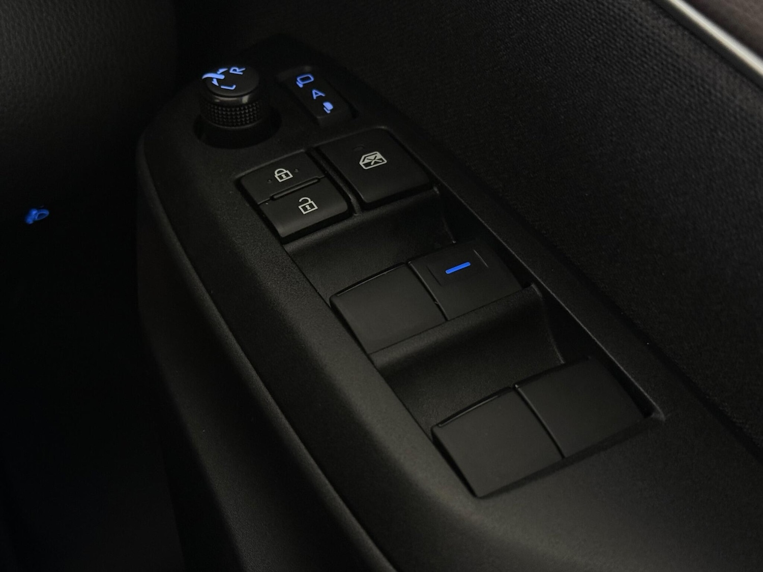 Used Toyota Yaris Cross 2023 for sale - 76658557: Photo 27