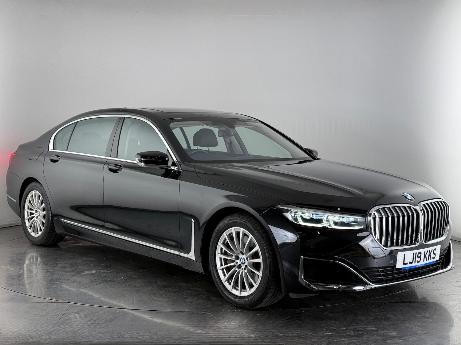 Used BMW 7 Series 2019 for sale - 76467350: Photo 1