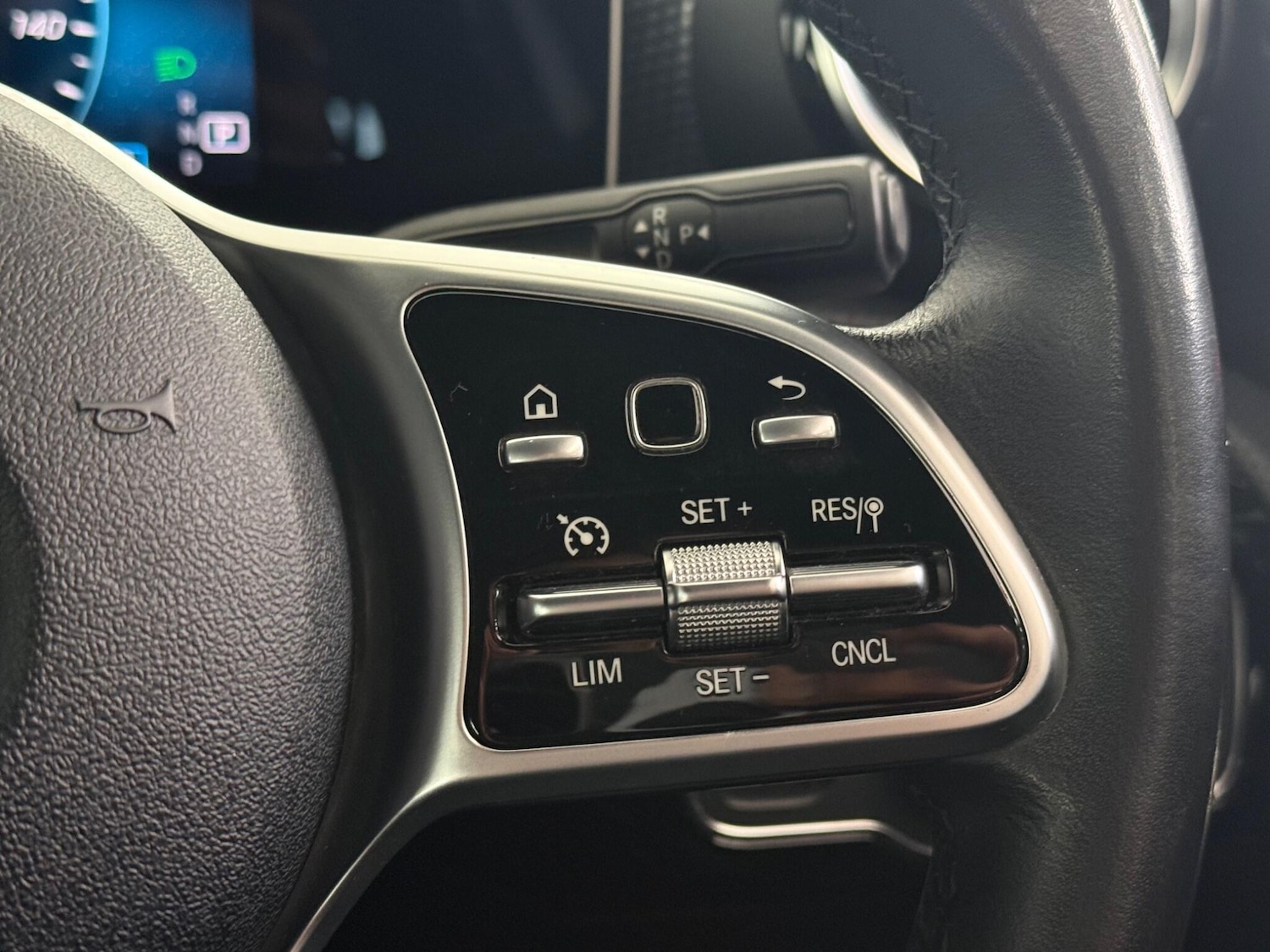 Used Mercedes-Benz A-Class 2018 for sale - 76467163: Photo 28