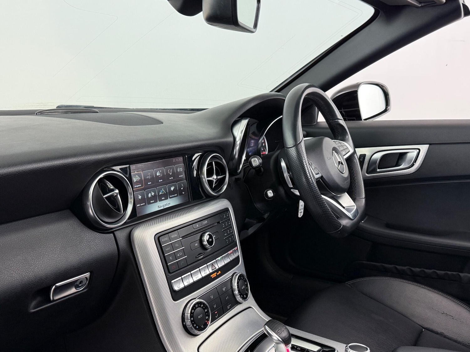 Used Mercedes-Benz SLC 2018 for sale - 77243278: Photo 19