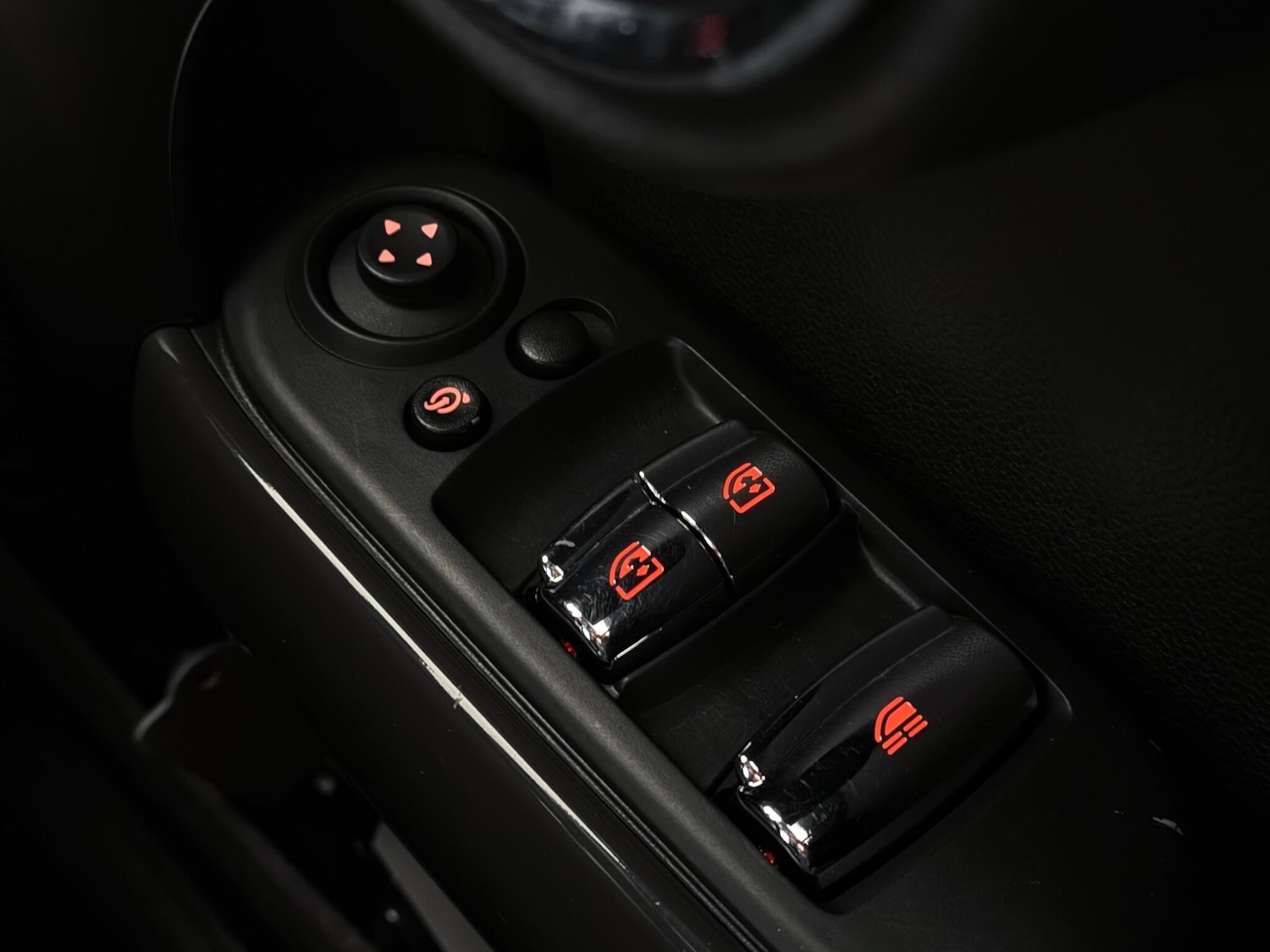 Used MINI Convertible 2019 for sale - 77182970: Photo 24